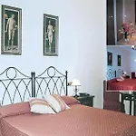 Casa Jardin Hotel 2*
